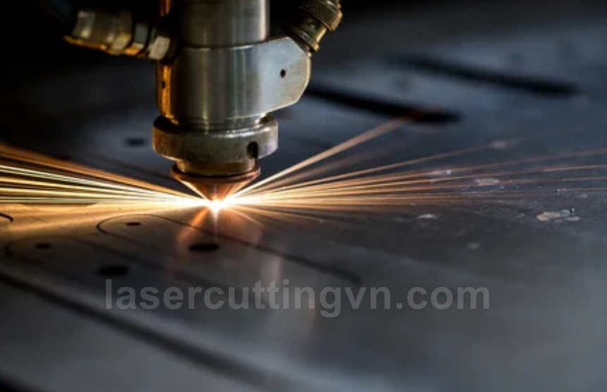 Phương pháp gia công cắt thép tấm bằng: Cắt Laser